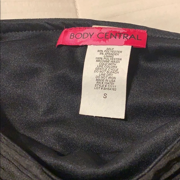 Black dress - Picture 2 of 2